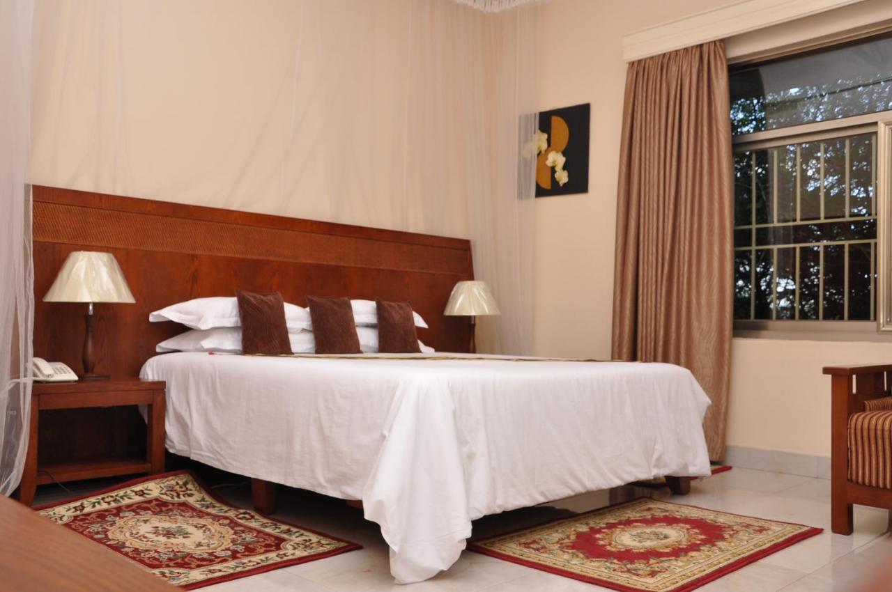 Garr Hotel Кигали Екстериор снимка