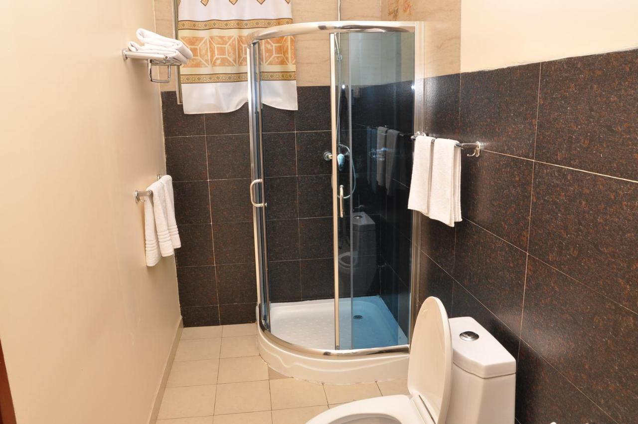 Garr Hotel Кигали Екстериор снимка