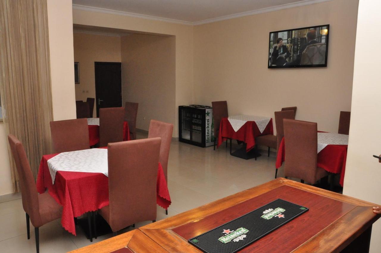 Garr Hotel Кигали Екстериор снимка